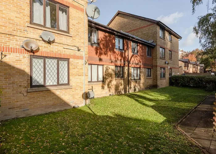 2 King Beds Modern Refurb Flat - 10 Min 2 London Bridge - Sleeps 6