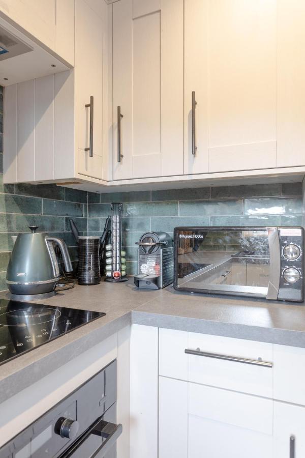 2 King Beds Modern Refurb Flat - 10 Min 2 Bridge - Sleeps 6 Apartamento *